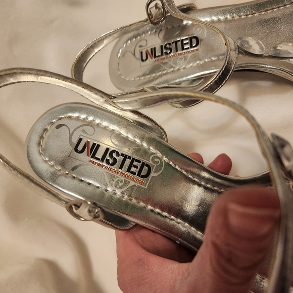 Kenneth Cole Heels Sandals Silver size 7 - Picture 4 of 8